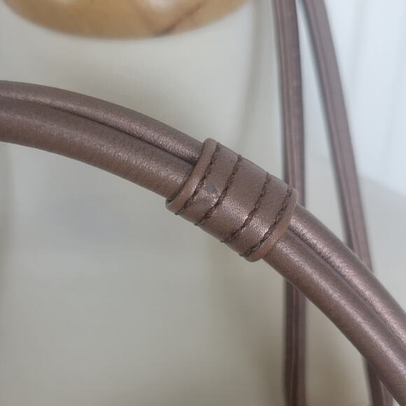 B Makowsky Burgundy Genuine Leather Gold Hardware - Picture 11 of 12